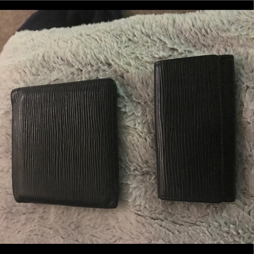 Louis Vuitton black epi Walter and key holder